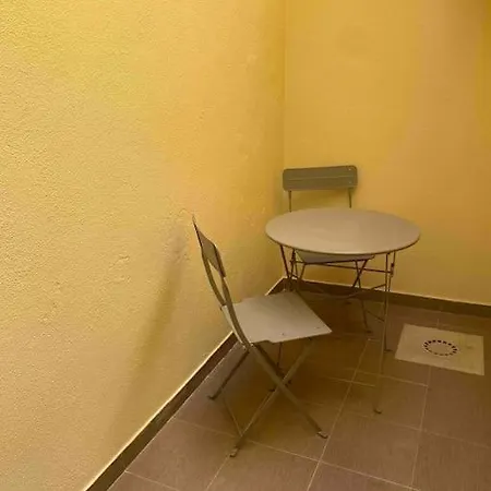 1 Apartment